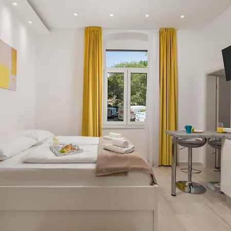 Lux Apartman *