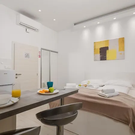 Lux Apartman *
